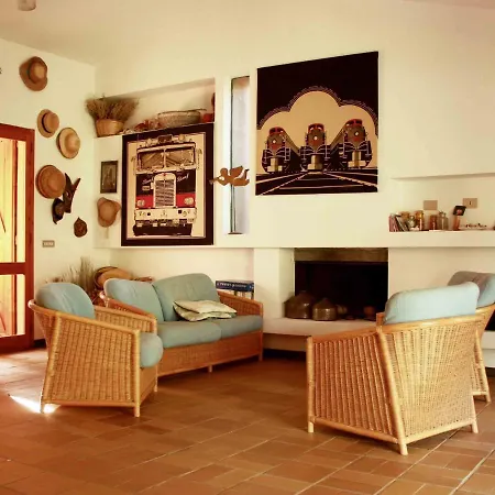 فندق مبيت وإفطار Via Dei Gerani Sìnnai